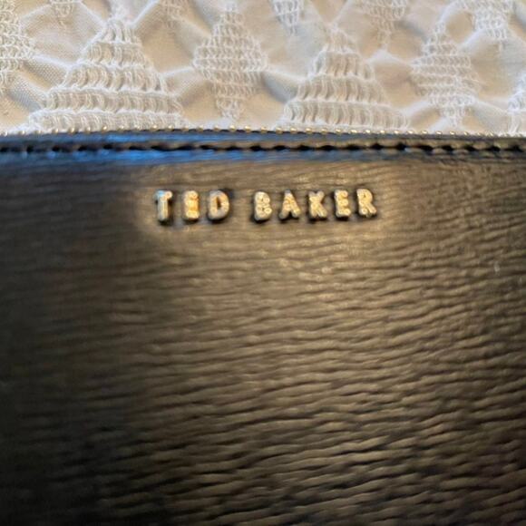 New  Ted Baker zippy black leather wallet - Picture 9 of 12